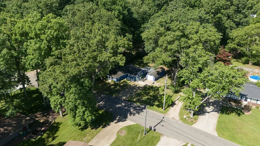10334 Woodlawn Drive Portage City MI 49002