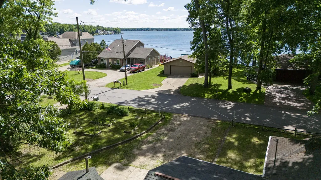 10334 Woodlawn Drive Portage City MI 49002