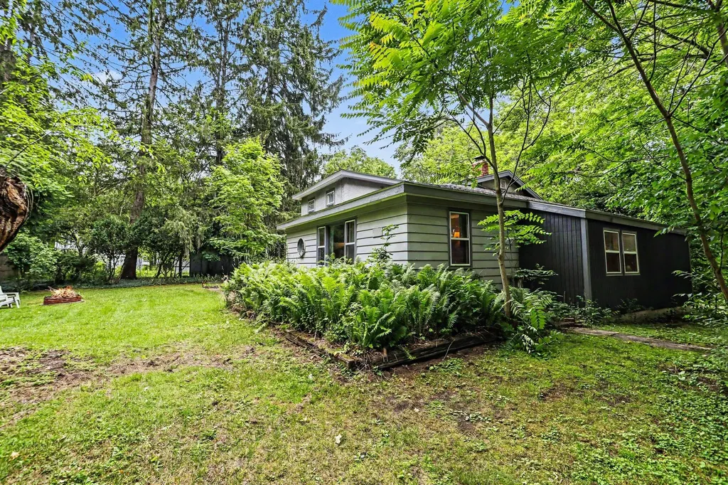 330 Catherine Court Allegan City MI 49010