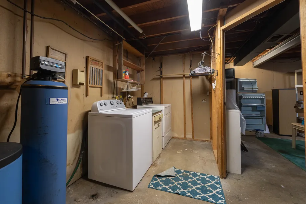 1686 Sherwood Avenue Dorr Township MI 49323