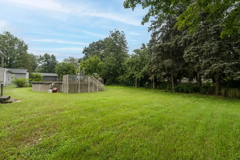 1686 Sherwood Avenue Dorr Township MI 49323