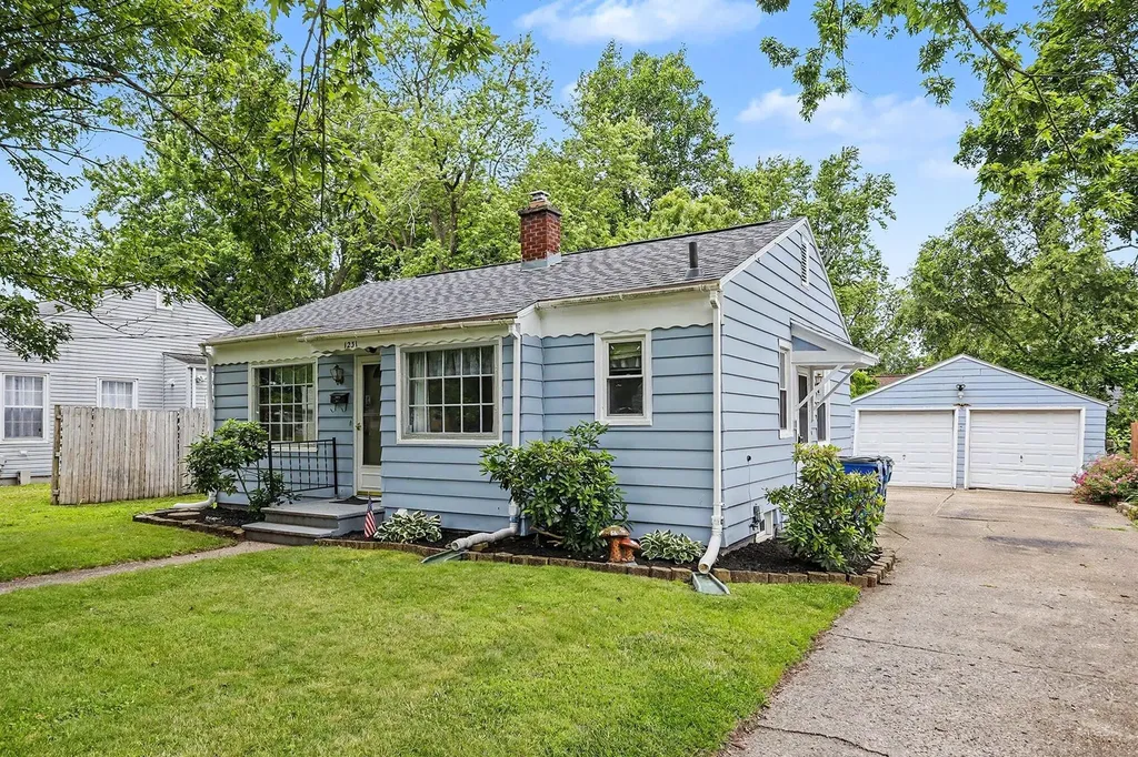 1231 Bronx Avenue Kalamazoo Charter Township MI 49048