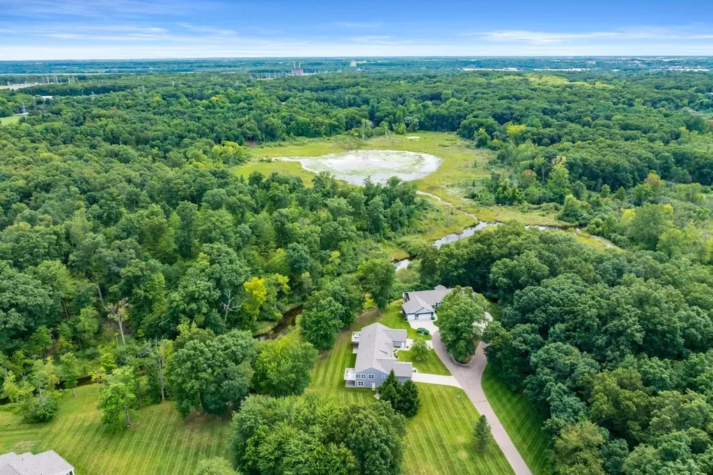 2213 Hunters Pond Comstock Charter Township MI 49048