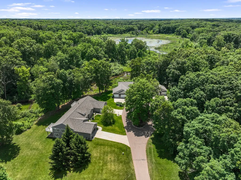 2213 Hunters Pond Comstock Charter Township MI 49048