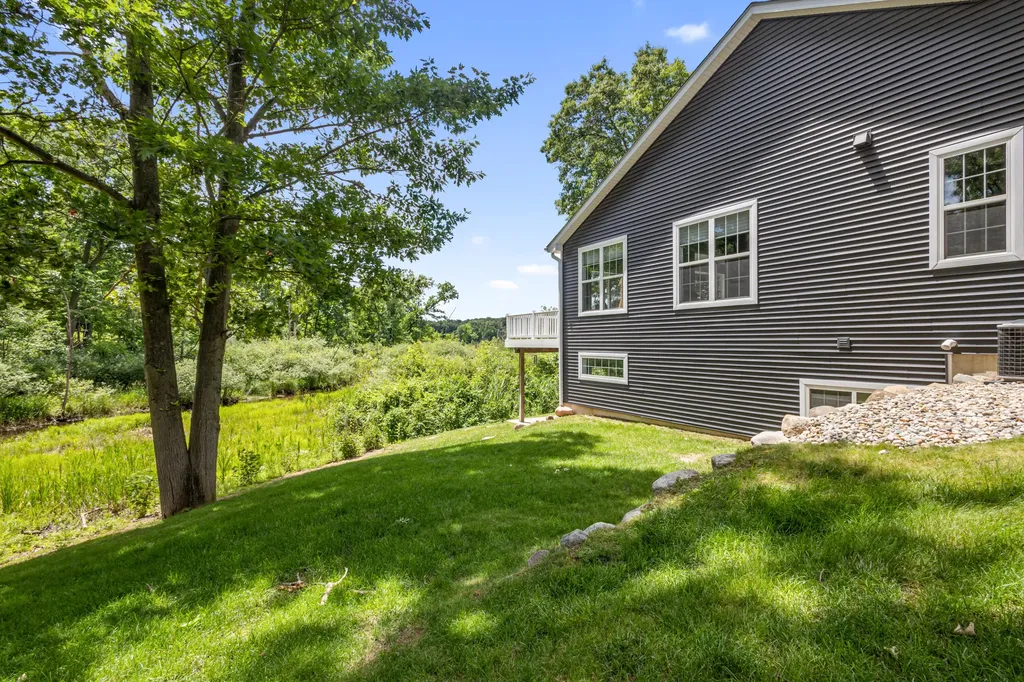 2213 Hunters Pond Comstock Charter Township MI 49048