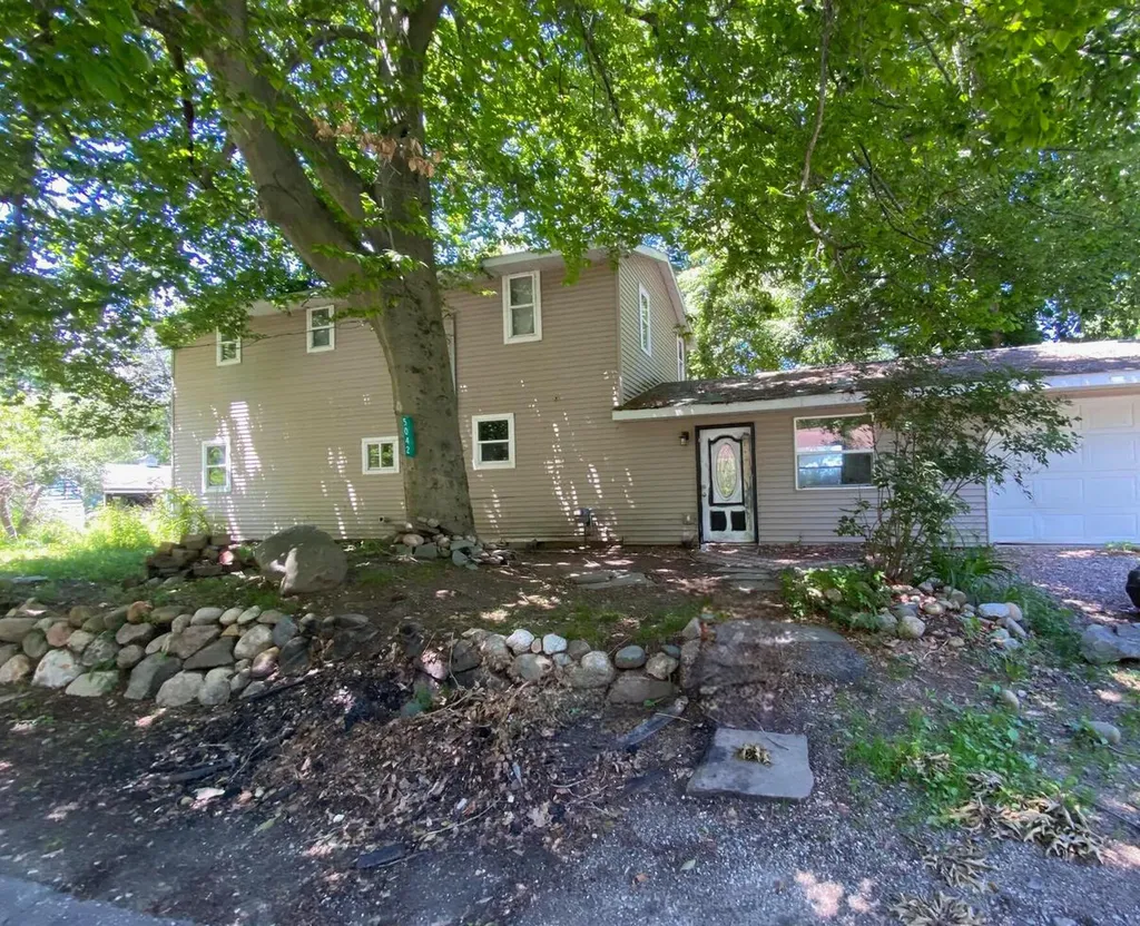 5042 4th Street Hope Township MI 49046