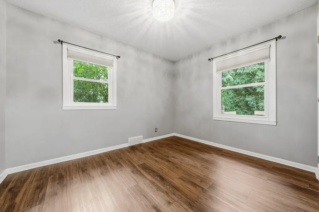 1218 Pinehurst Boulevard Kalamazoo Charter Township MI 49006