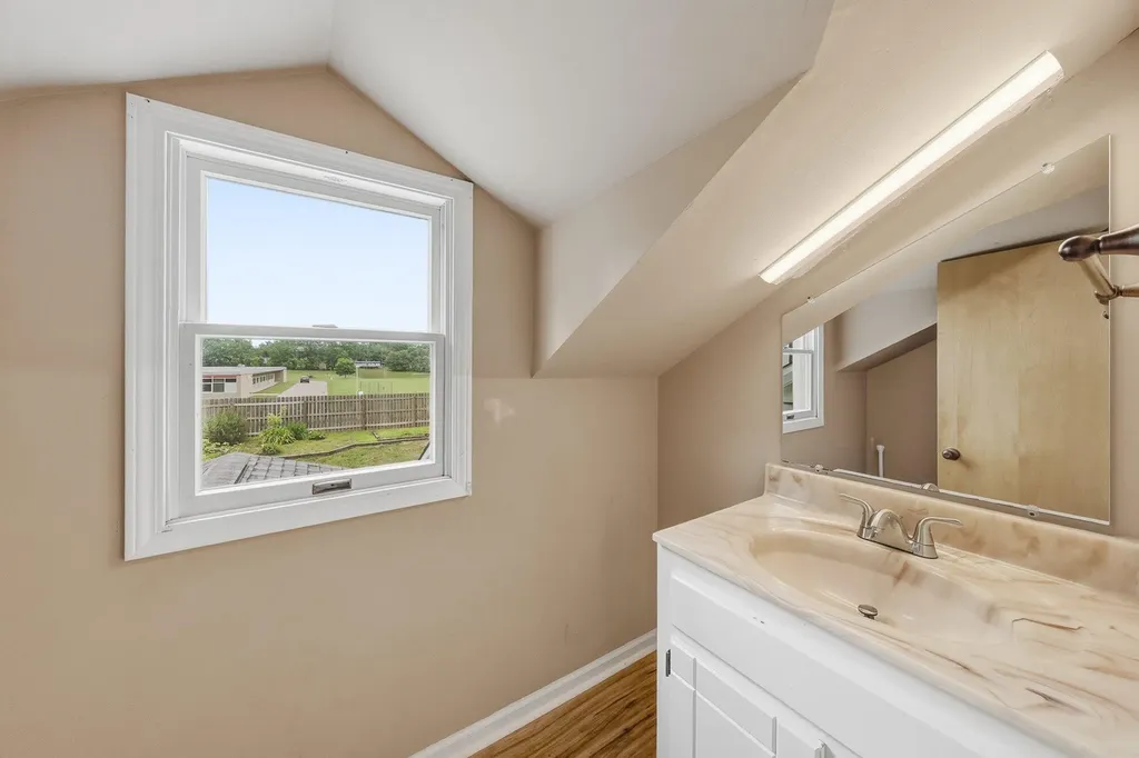 1218 Pinehurst Boulevard Kalamazoo Charter Township MI 49006