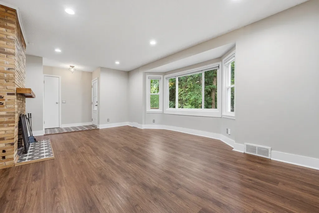 1218 Pinehurst Boulevard Kalamazoo Charter Township MI 49006