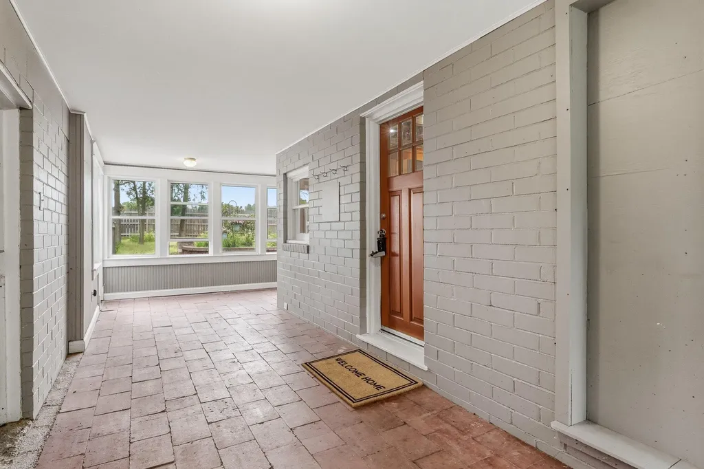 1218 Pinehurst Boulevard Kalamazoo Charter Township MI 49006