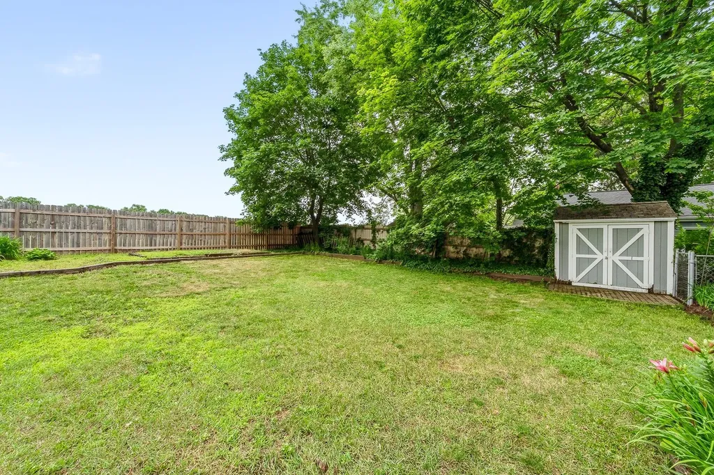 1218 Pinehurst Boulevard Kalamazoo Charter Township MI 49006