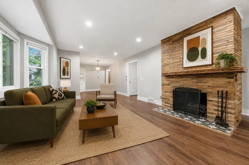 1218 Pinehurst Boulevard Kalamazoo Charter Township MI 49006