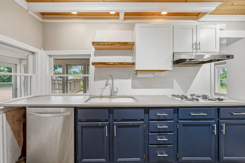 1218 Pinehurst Boulevard Kalamazoo Charter Township MI 49006