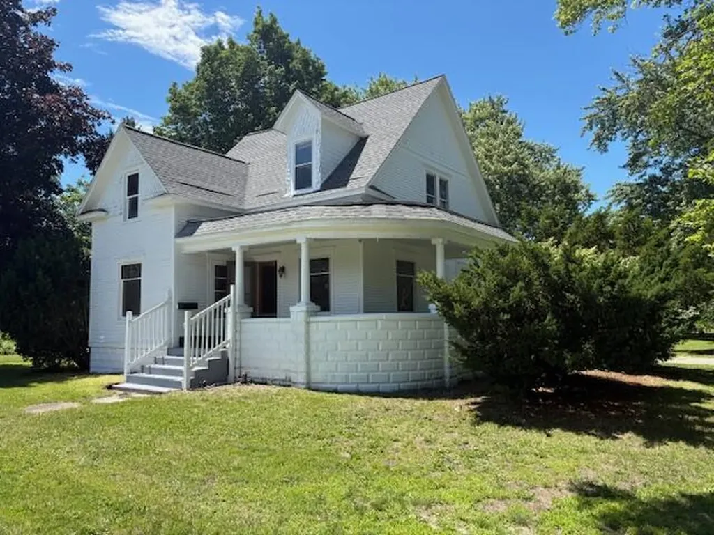 504 S Center Street Hartford City MI 49057