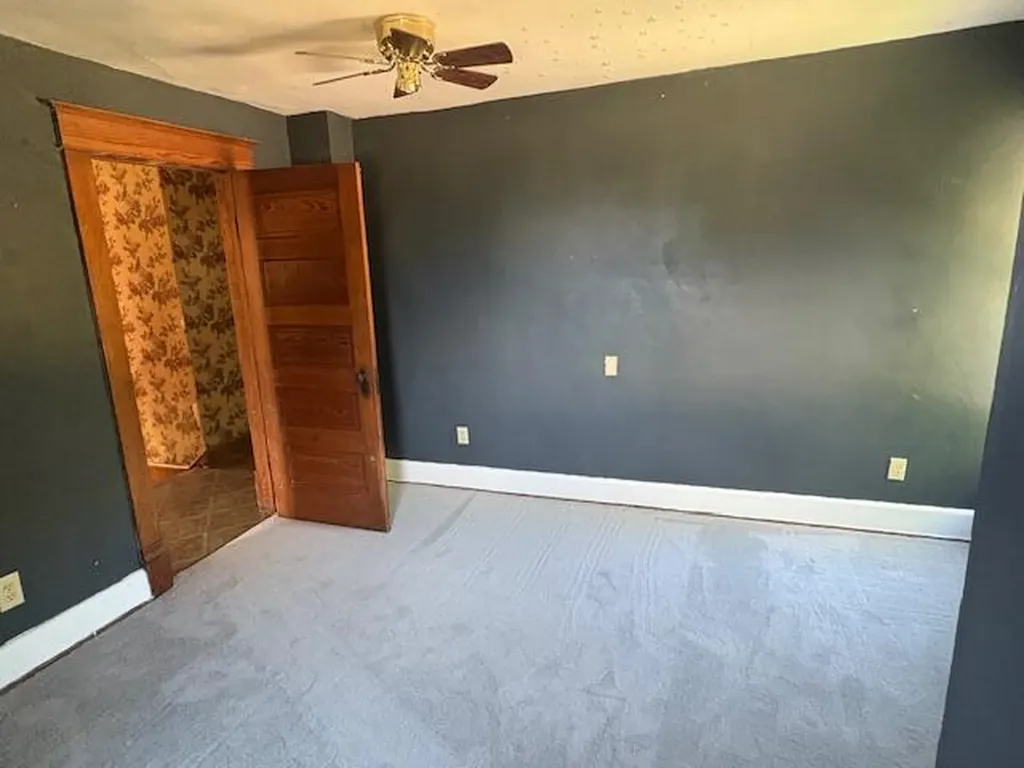 504 S Center Street Hartford City MI 49057