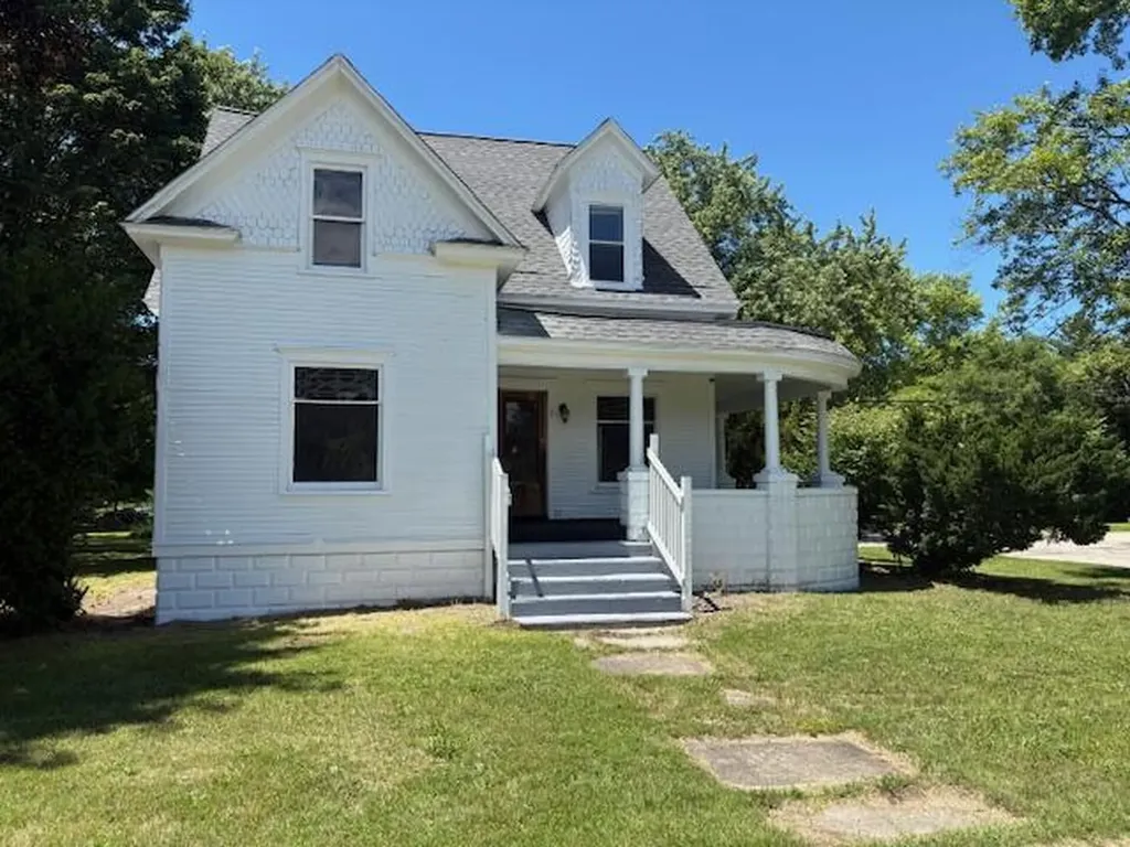 504 S Center Street Hartford City MI 49057