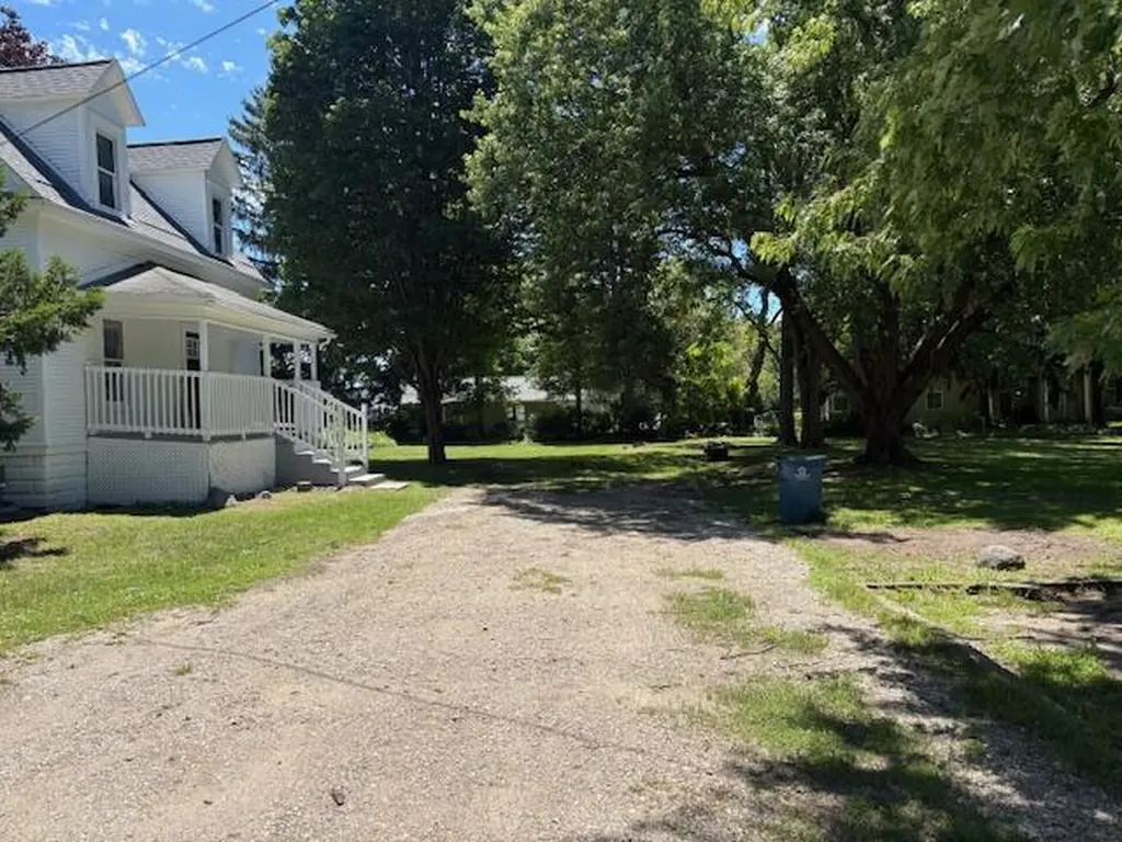 504 S Center Street Hartford City MI 49057
