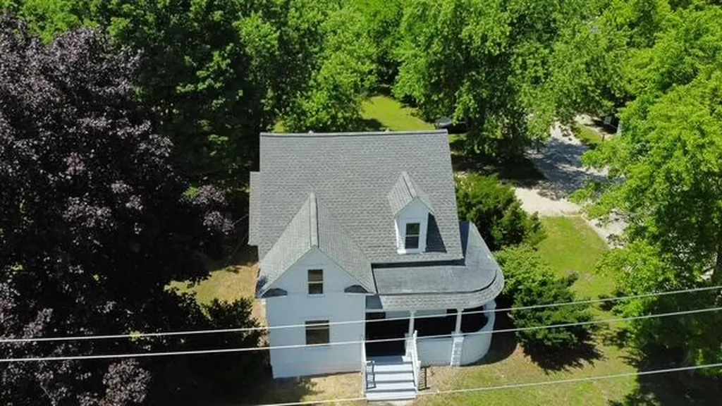 504 S Center Street Hartford City MI 49057