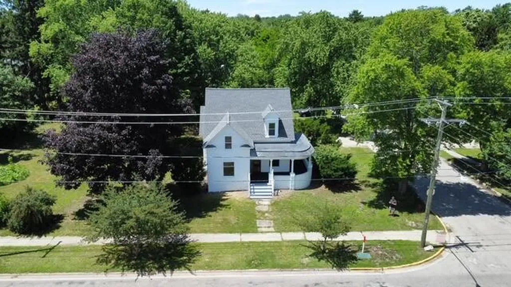 504 S Center Street Hartford City MI 49057