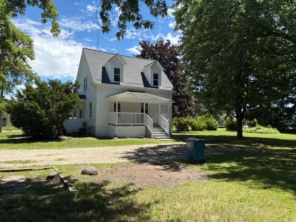 504 S Center Street Hartford City MI 49057