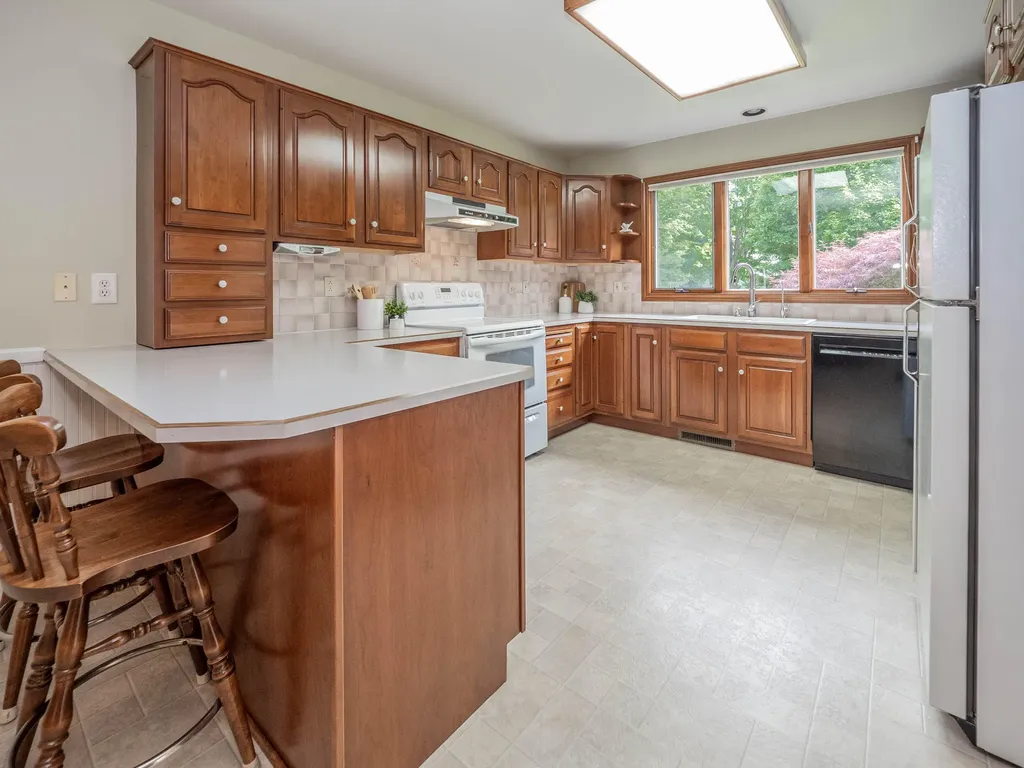 6669 W H Avenue Oshtemo Charter Township MI 49009