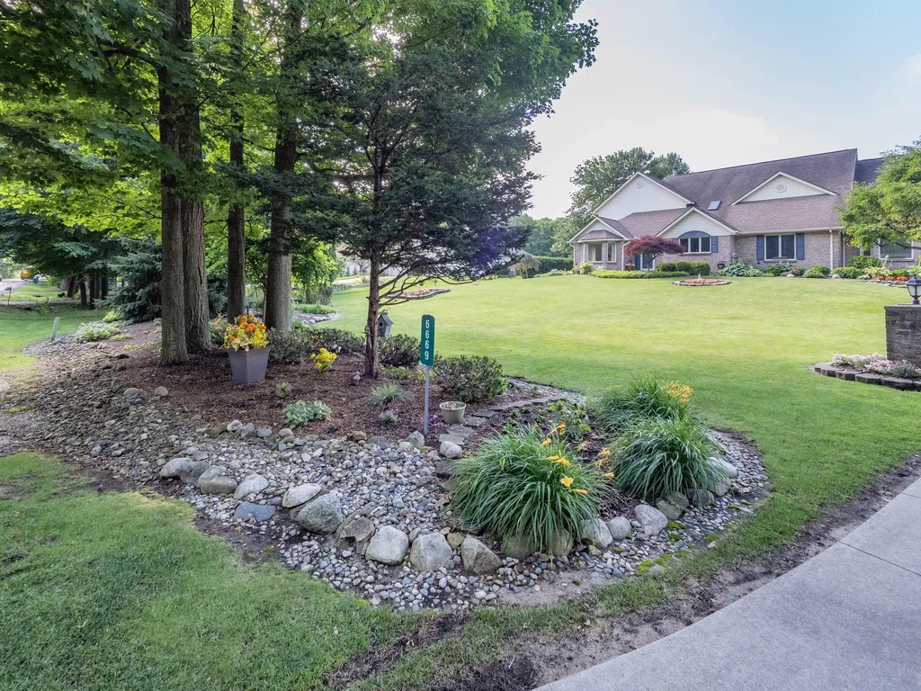 6669 W H Avenue Oshtemo Charter Township MI 49009