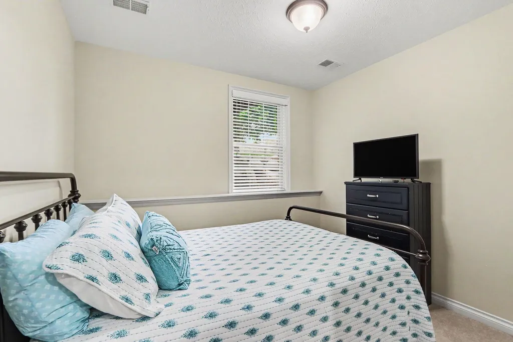 7928 Spring Haven Oshtemo Charter Township MI 49009