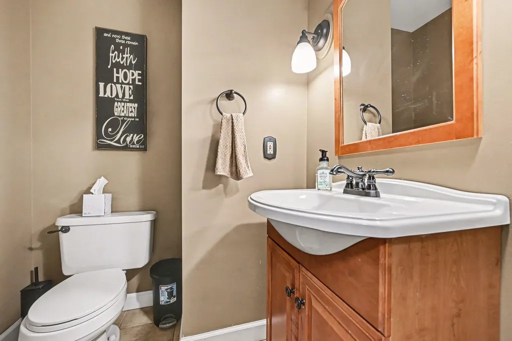 22300 Wynsmythe Drive Antwerp Township MI 49071