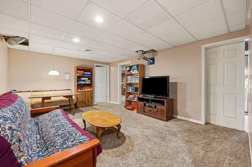 22300 Wynsmythe Drive Antwerp Township MI 49071