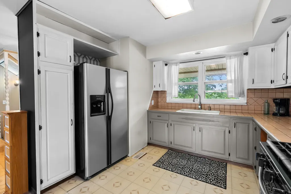 38701 County Road 665 Waverly Township MI 49079