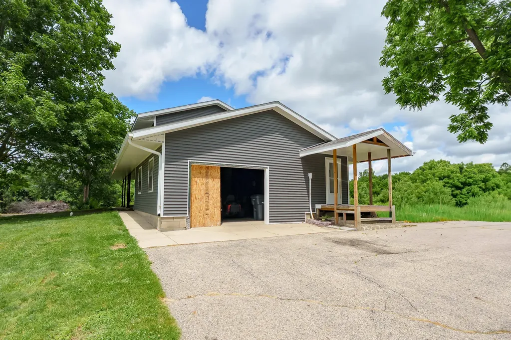 38701 County Road 665 Waverly Township MI 49079