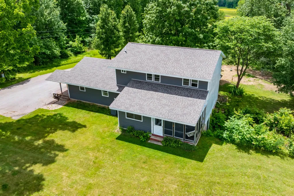 38701 County Road 665 Waverly Township MI 49079