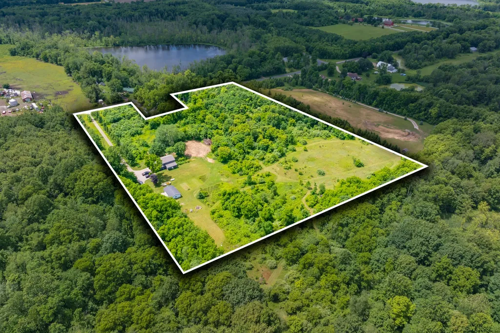 38701 County Road 665 Waverly Township MI 49079