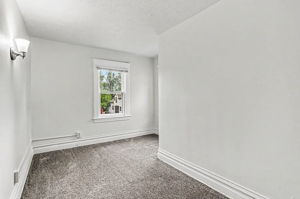 625 Mccourtie Street Kalamazoo City MI 49008