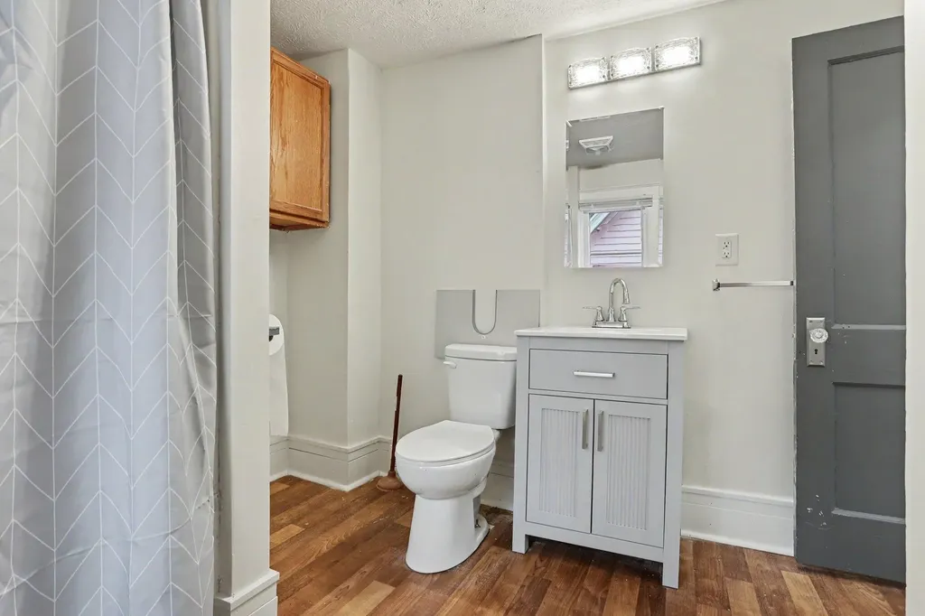 625 Mccourtie Street Kalamazoo City MI 49008