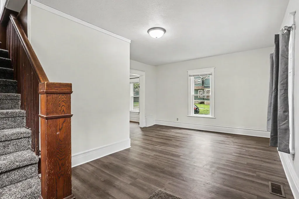 625 Mccourtie Street Kalamazoo City MI 49008