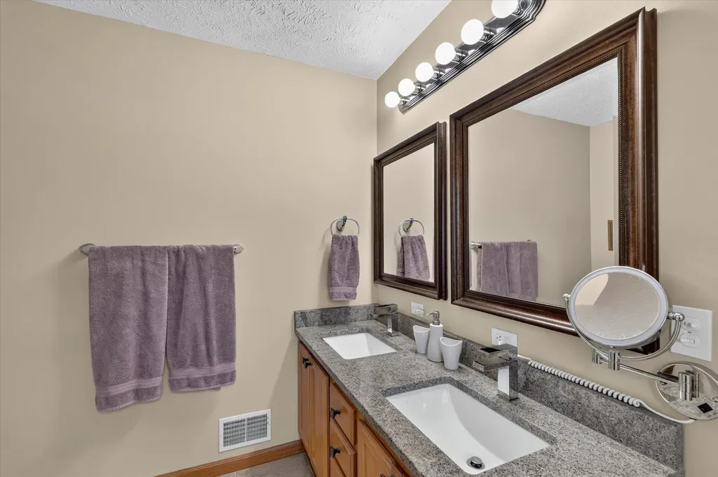 6294 Clovermeadows Avenue Pavilion Township MI 49088