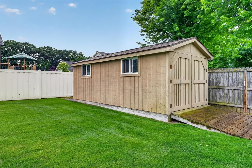 6294 Clovermeadows Avenue Pavilion Township MI 49088