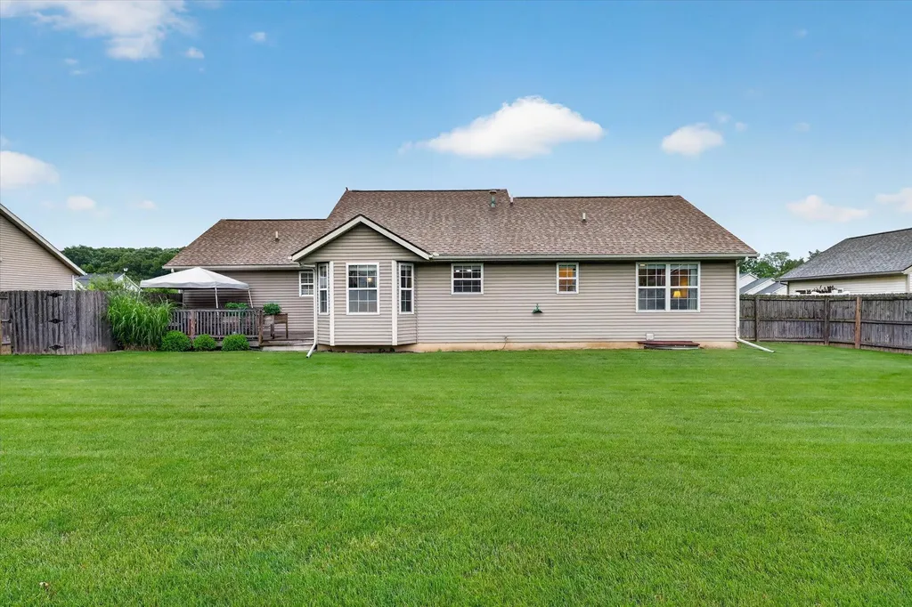 6294 Clovermeadows Avenue Pavilion Township MI 49088
