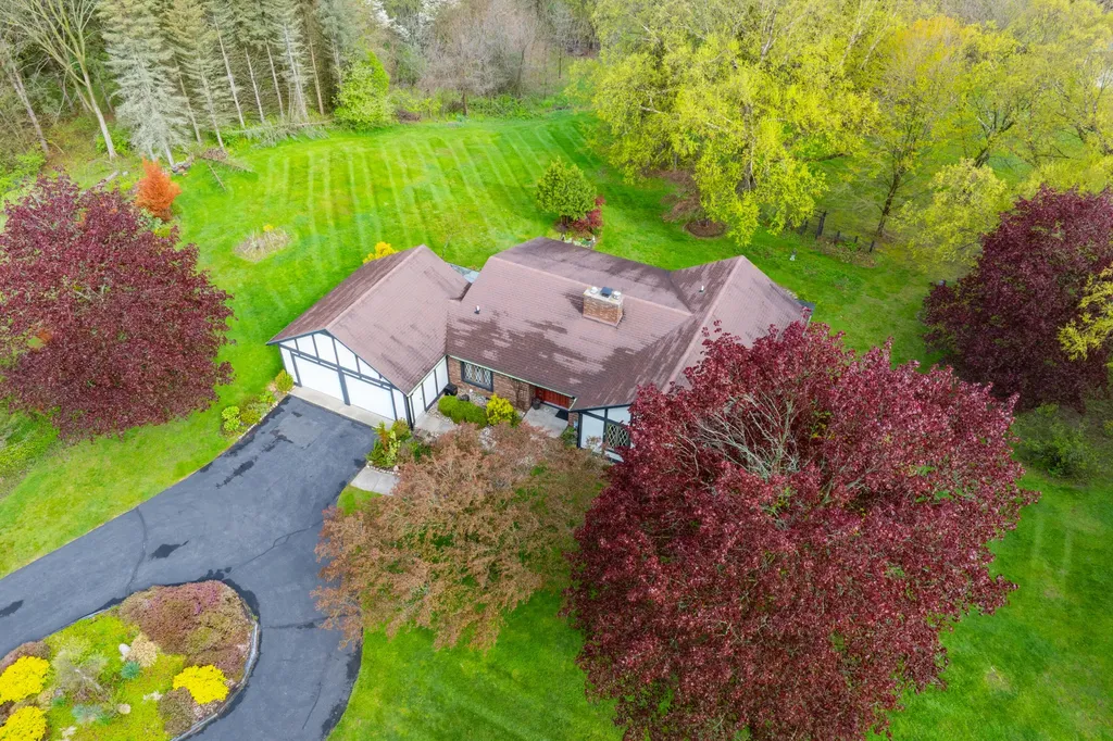 6926 W H Avenue Oshtemo Charter Township MI 49009