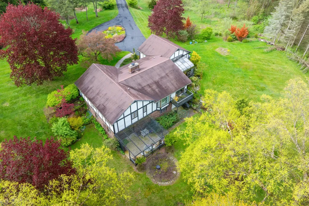 6926 W H Avenue Oshtemo Charter Township MI 49009