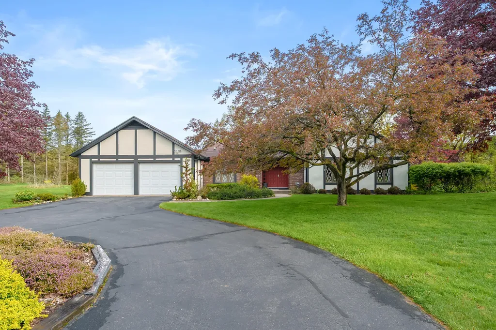 6926 W H Avenue Oshtemo Charter Township MI 49009