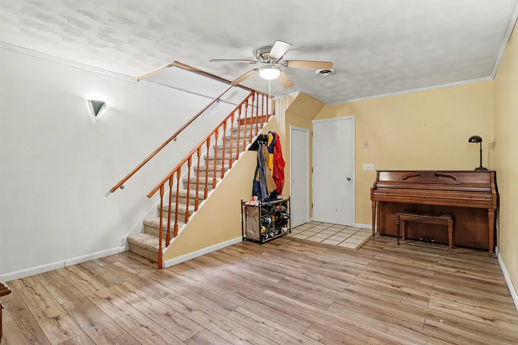 9408 E G Avenue Comstock Charter Township MI 49053
