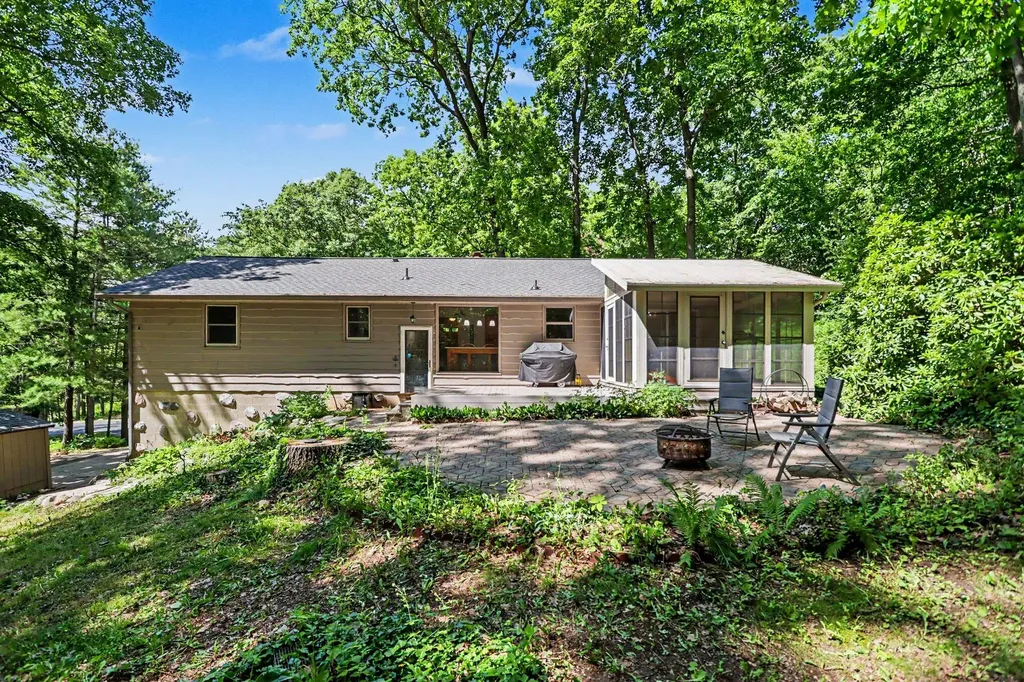 9408 E G Avenue Comstock Charter Township MI 49053
