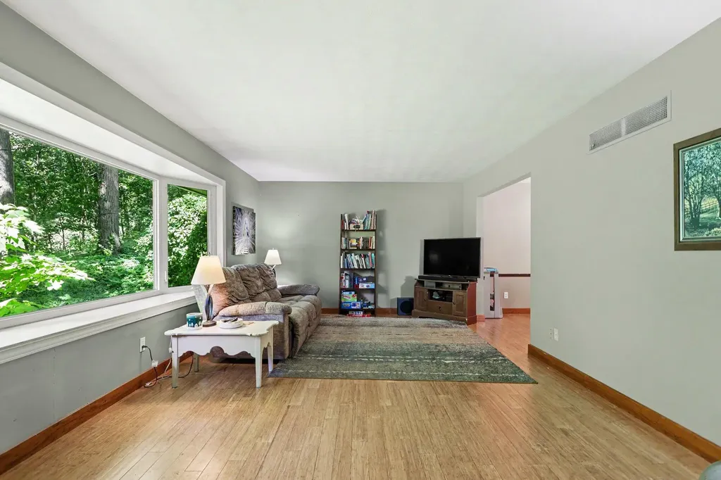 9408 E G Avenue Comstock Charter Township MI 49053