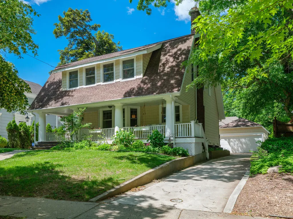 2318 Glenwood Drive Kalamazoo City MI 49008