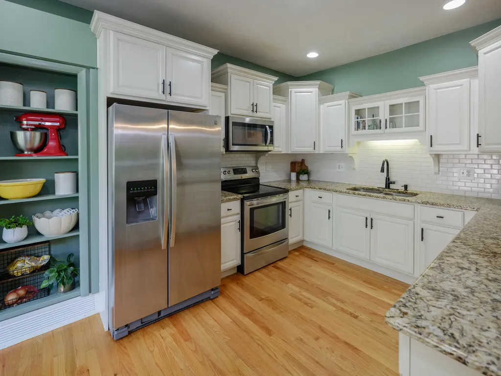 2318 Glenwood Drive Kalamazoo City MI 49008