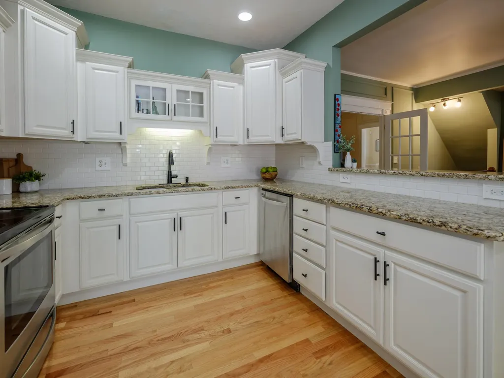 2318 Glenwood Drive Kalamazoo City MI 49008