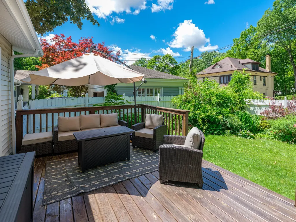 2318 Glenwood Drive Kalamazoo City MI 49008