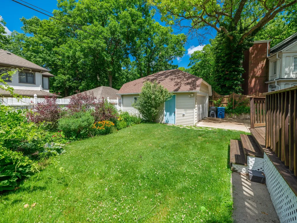 2318 Glenwood Drive Kalamazoo City MI 49008